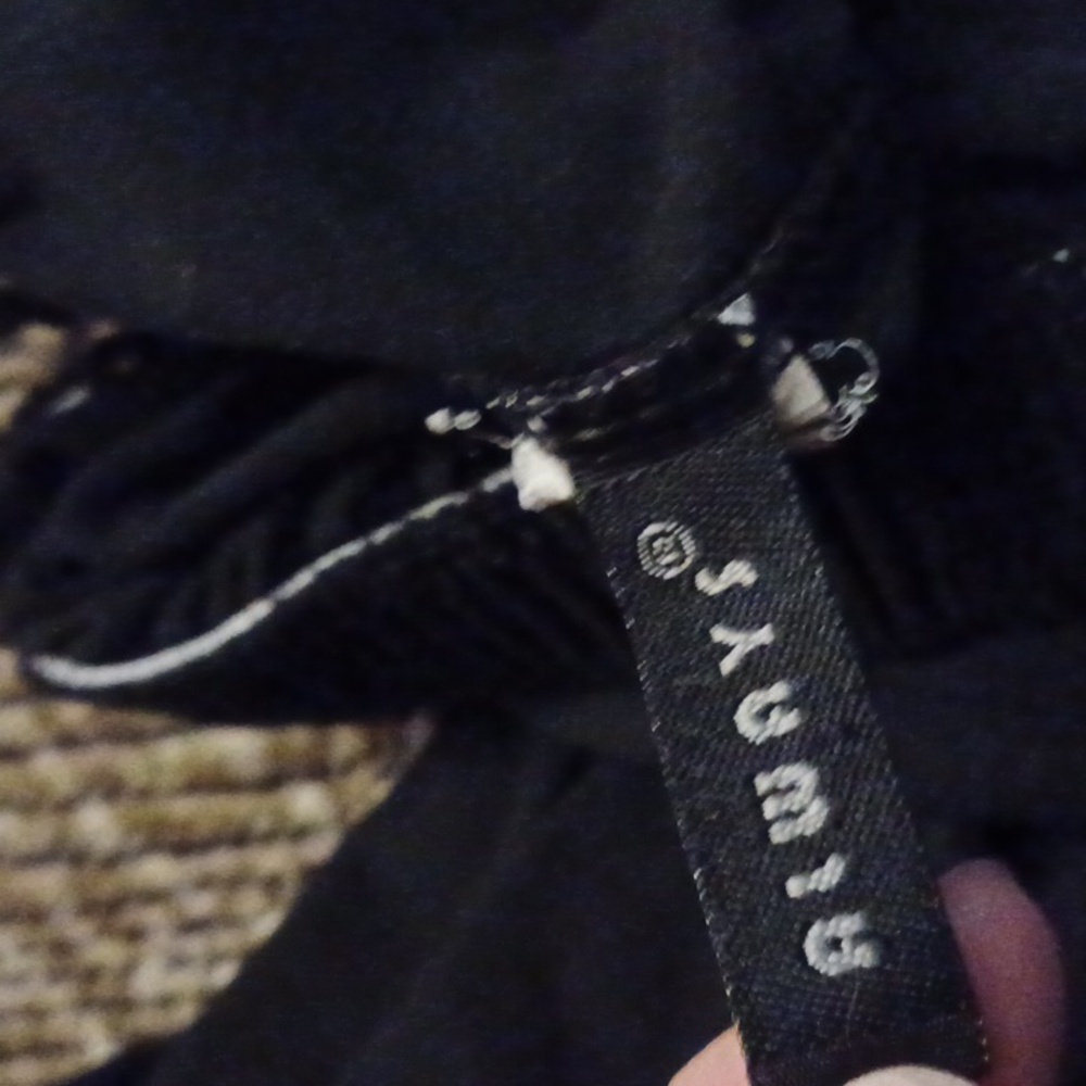 $4 Add-on Plain Black Leggings - O/S (Fits Small) - Picture 5 of 6